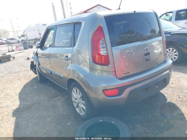 2012 KIA SOUL KNDJT2A68C7403696 Photo 2
