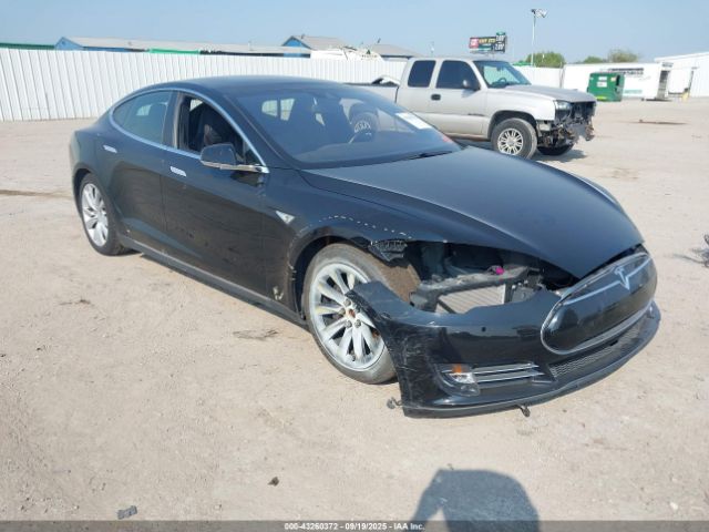 2015 TESLA MODEL S 5YJSA1E24FF115586 Photo 0