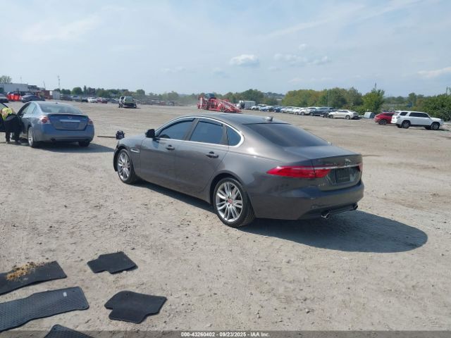 2016 JAGUAR XF SAJBD4BV3GCY24372 Photo 2