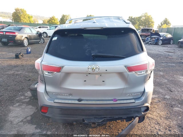 Toyota 2gr-fe 2015 5TDJKRFH7FS207572 Image 16