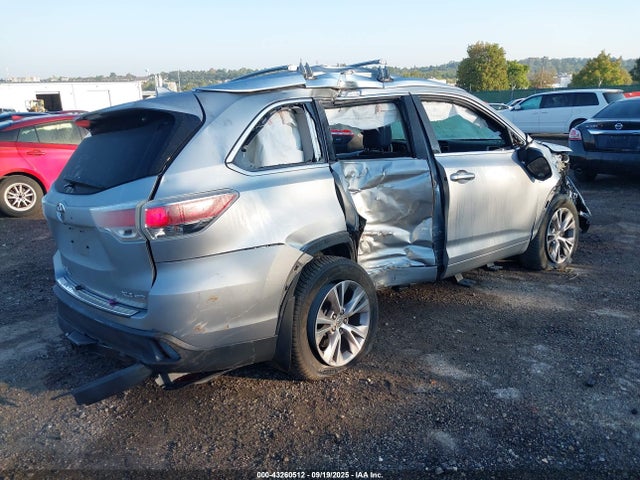 Toyota 2gr-fe 2015 5TDJKRFH7FS207572 Image 4