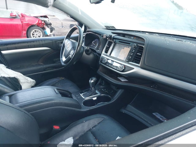 Toyota 2gr-fe 2015 5TDJKRFH7FS207572 Image 5