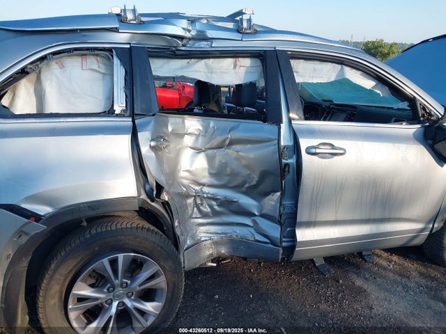 Toyota 2gr-fe 2015 5TDJKRFH7FS207572 Image 6