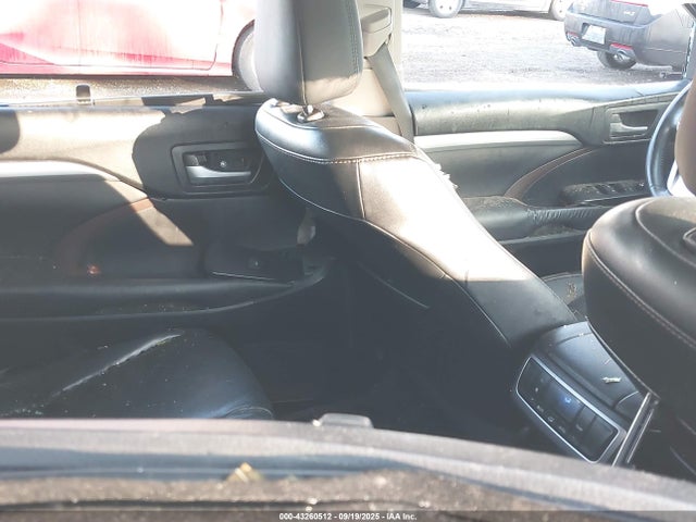 Toyota 2gr-fe 2015 5TDJKRFH7FS207572 Image 8
