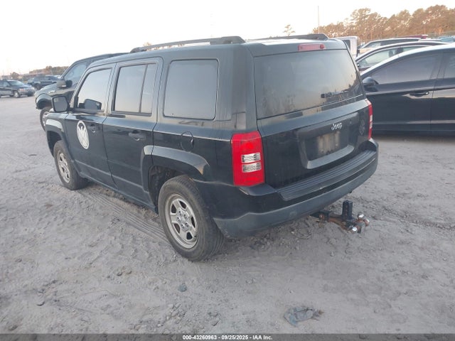 Jeep 2015 2015 1C4NJPBA6FD179356 Image 3