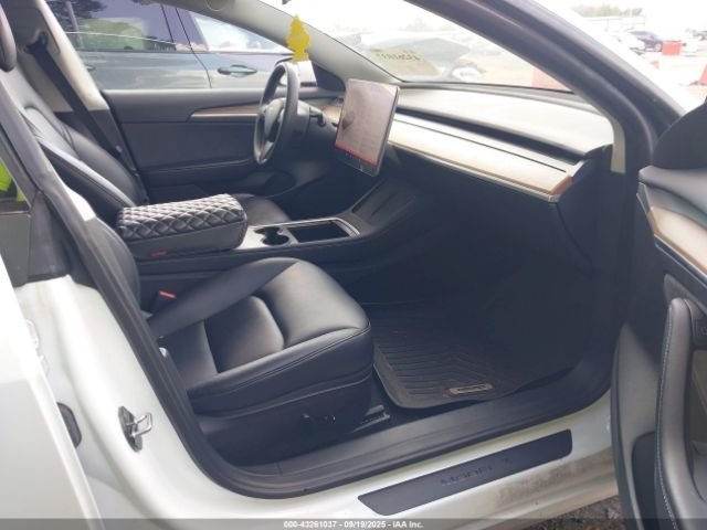 2022 TESLA MODEL 3 5YJ3E1EBXNF192681 Photo 4