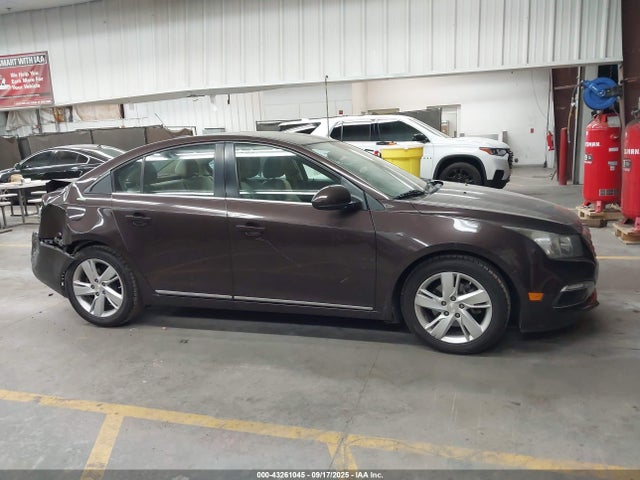 1G1P75SZ7F7215841 Chevrolet luz