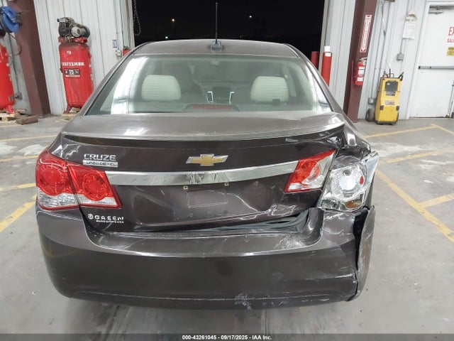 1G1P75SZ7F7215841 Chevrolet luz