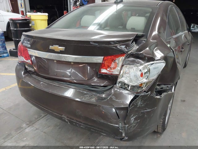 1G1P75SZ7F7215841 Chevrolet luz