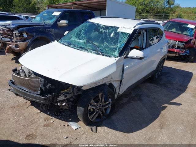 2023 KIA SELTOS KNDEU2AA6P7397633 Photo 1