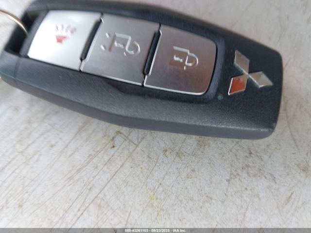 2022 MITSUBISHI OUTLANDER JA4J4TA83NZ082494 Photo 10