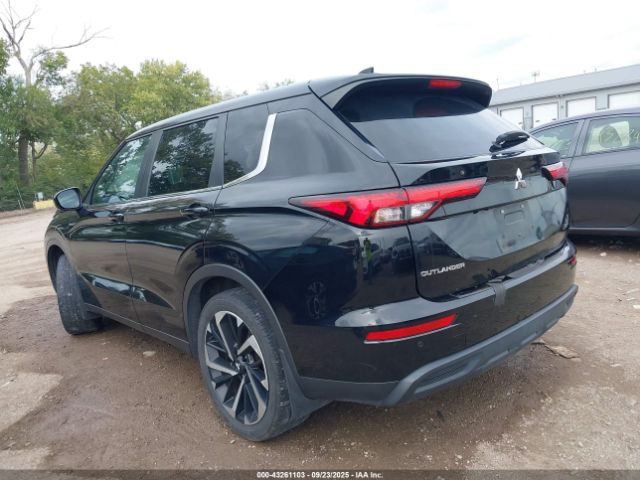2022 MITSUBISHI OUTLANDER JA4J4TA83NZ082494 Photo 2