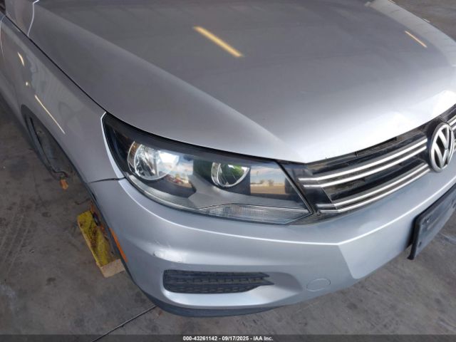 2016 VOLKSWAGEN TIGUAN WVGAV7AXXGW604569 Photo 5