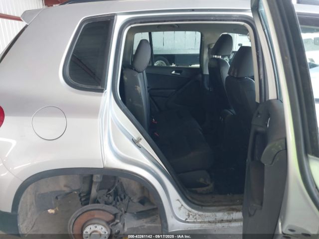 2016 VOLKSWAGEN TIGUAN WVGAV7AXXGW604569 Photo 7