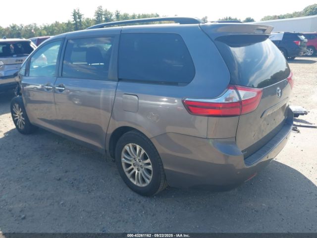 2017 TOYOTA SIENNA 5TDYZ3DC7HS777766 Photo 2