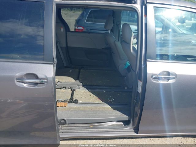 2017 TOYOTA SIENNA 5TDYZ3DC7HS777766 Photo 7