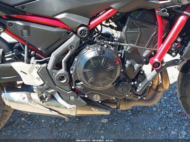 ML5EREN13RDAC0400 Kawasaki Z650