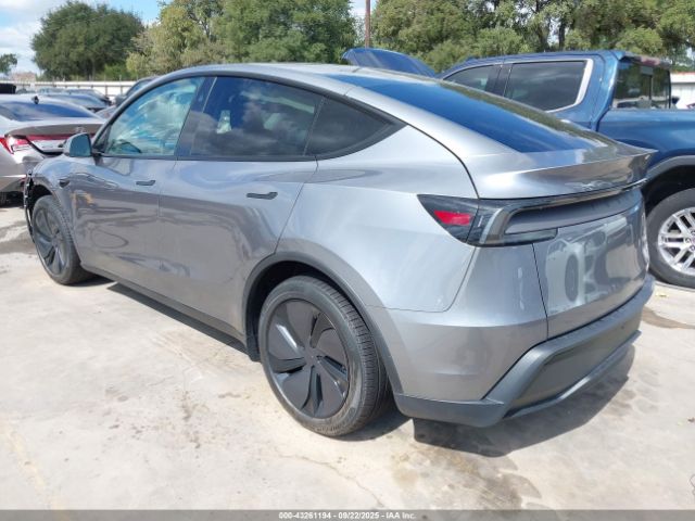2026 TESLA MODEL Y 7SAYGDEE9TA455316 Photo 2
