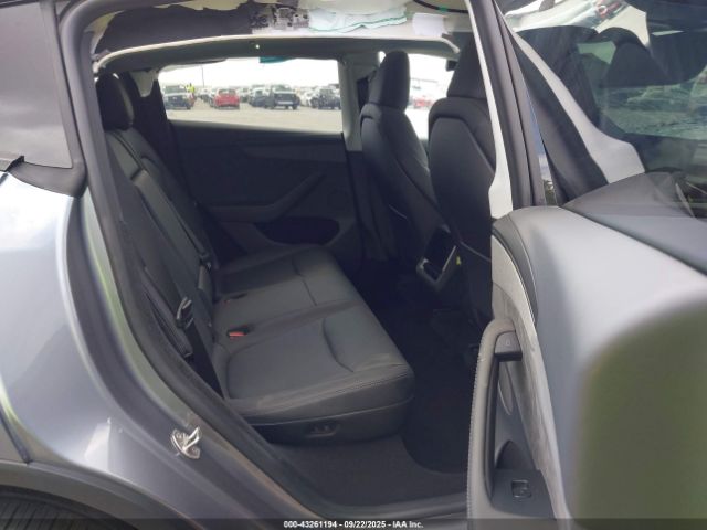 2026 TESLA MODEL Y 7SAYGDEE9TA455316 Photo 7