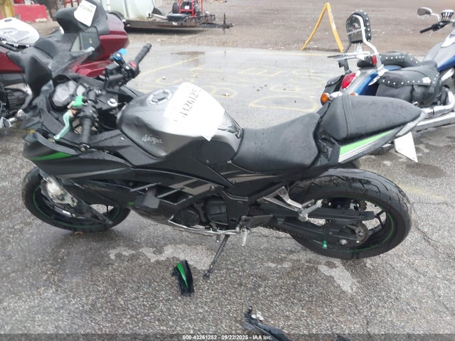 Kawasaki Ninja 300 2015 JKAEX8A19FDA24609 Image 14