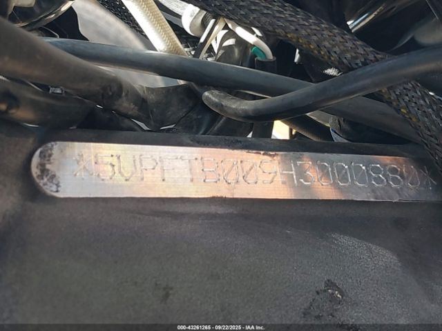 2017 VICTORY MOTORCYCLES OCTANE 5VPFTB009H3000880 Photo 9