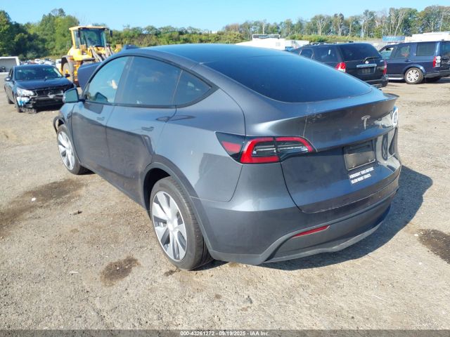 2023 TESLA MODEL Y 7SAYGDEE1PA119472 Photo 2