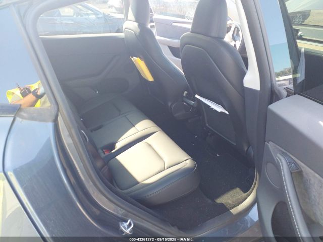 2023 TESLA MODEL Y 7SAYGDEE1PA119472 Photo 7