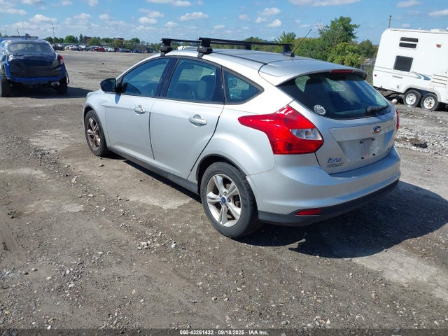 Ford 2014 2014 1FADP3K26EL333019 Image 3