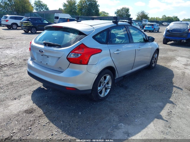 Ford 2014 2014 1FADP3K26EL333019 Image 4