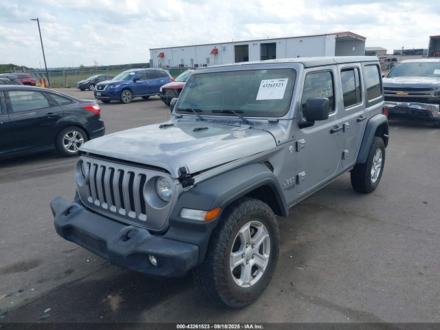1C4HJXDN9JW332791 Jeep Wrangler Unlimited Sport S 4x4