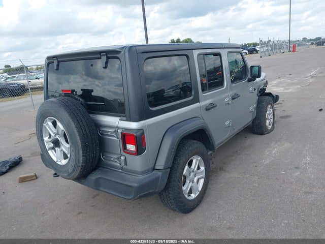1C4HJXDN9JW332791 Jeep Wrangler Unlimited Sport S 4x4