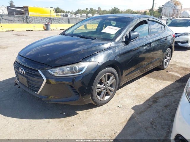 5NPD84LF8HH121018 Hyundai Elantra