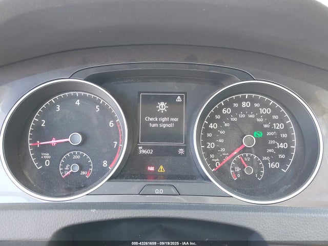 3VWH17AU5HM524728 Volkswagen 1.8 tsi