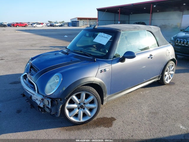 2005 MINI COOPER S WMWRH33475TF82636 Photo 1