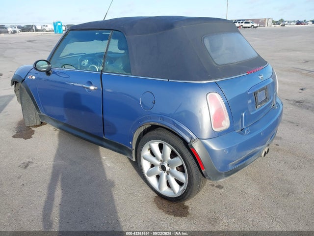 2005 MINI COOPER S WMWRH33475TF82636 Photo 2