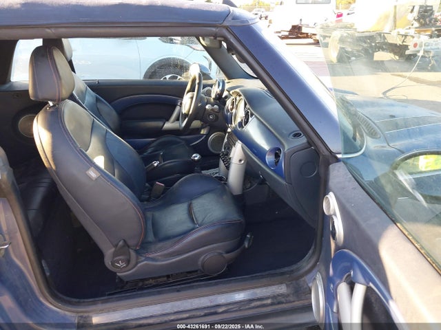 2005 MINI COOPER S WMWRH33475TF82636 Photo 4