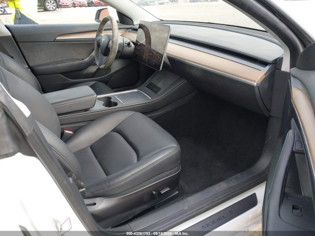 2023 TESLA MODEL 3 5YJ3E1EAXPF505318 Photo 4