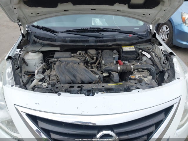 3N1CN7AP3GL819992 Nissan 2016