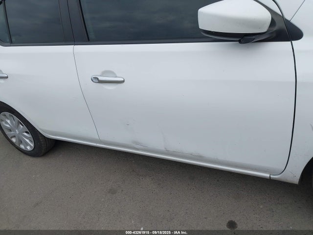 3N1CN7AP3GL819992 Nissan 2016