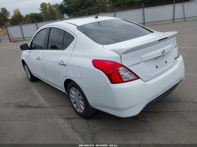 3N1CN7AP3GL819992 Nissan 2016