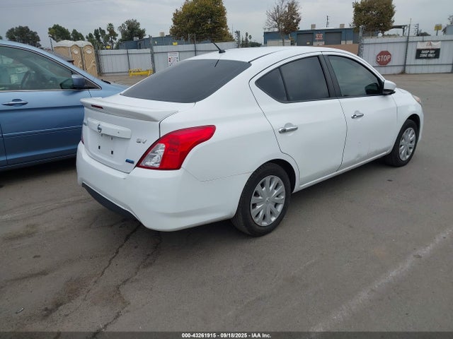 3N1CN7AP3GL819992 Nissan 2016