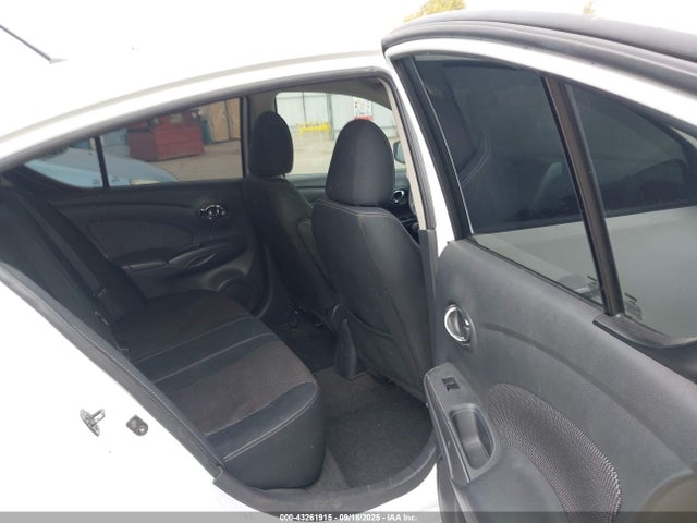 3N1CN7AP3GL819992 Nissan 2016
