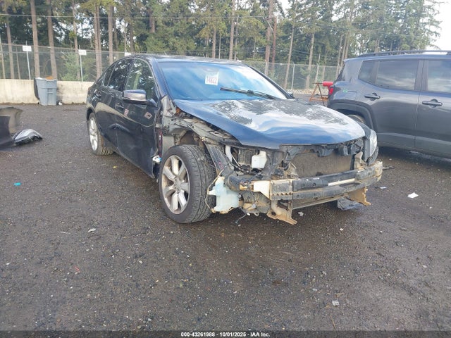 JH4KC1F30EC001905 Acura RLX