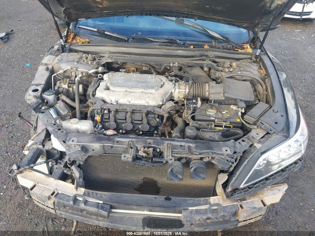 JH4KC1F30EC001905 Acura RLX