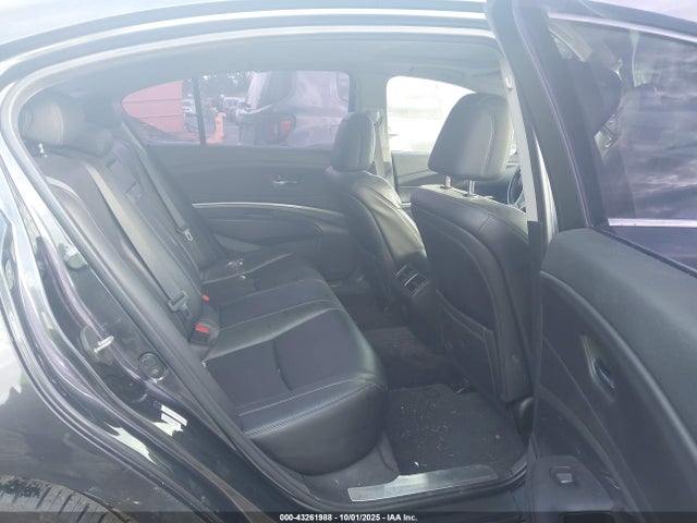 JH4KC1F30EC001905 Acura RLX