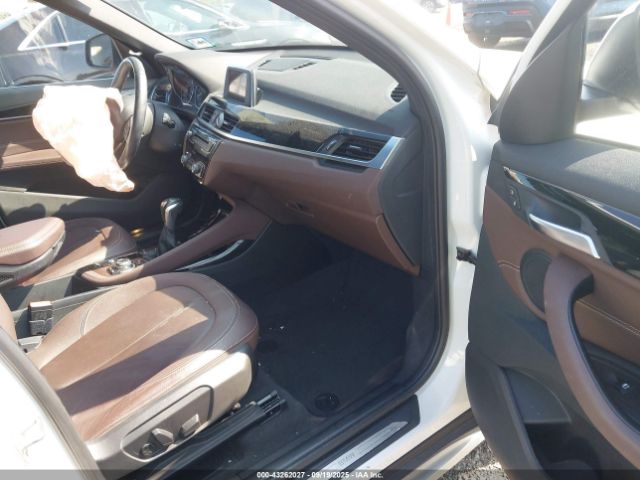 2016 BMW X1 WBXHT3C37GP887814 Photo 4