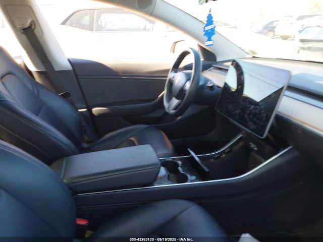 2018 TESLA MODEL 3 5YJ3E1EA6JF023243 Photo 4