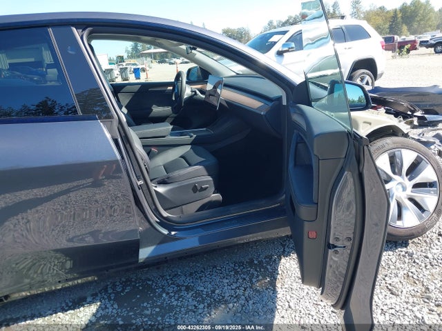 7SAYGDEE2PF929129 Tesla 2023