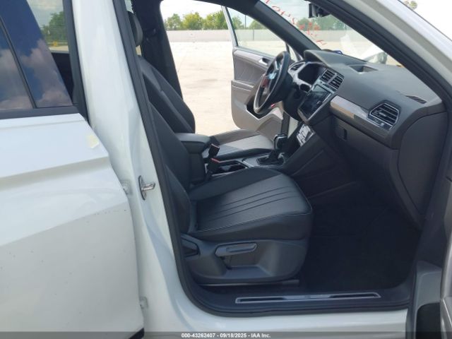 2023 VOLKSWAGEN TIGUAN 3VVCB7AX3PM048922 Photo 4