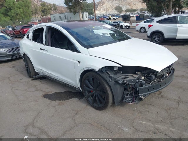 2020 TESLA MODEL X 5YJXCBE45LF238008 Photo 0